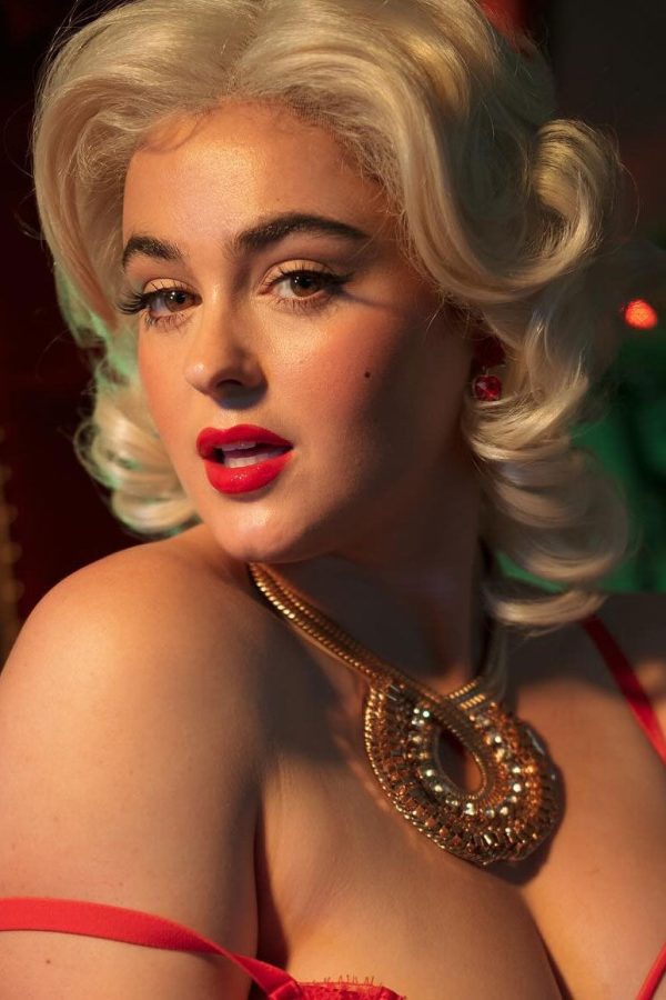 Blonde lacefront wig, pinup vintage style, mid length with finger waves: Lucinda Fashion