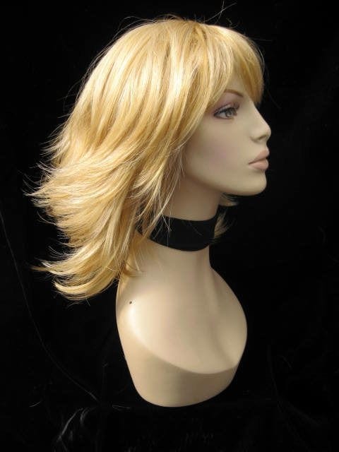 Warm blonde wig with flicked tips: Mary Online Sale