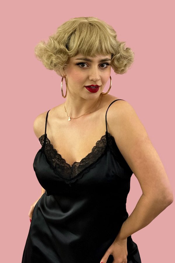 A short blonde vintage style wig with waves: Joy on Sale