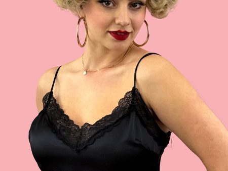 A short blonde vintage style wig with waves: Joy on Sale