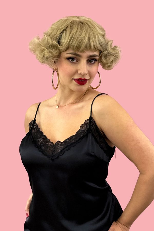 A short blonde vintage style wig with waves: Joy on Sale